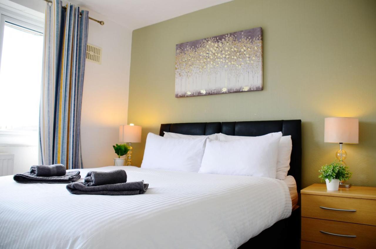 Sm Dreams Unlimited Serviced Accommodation- Stanwell-Staines-Heathrow Zewnętrze zdjęcie