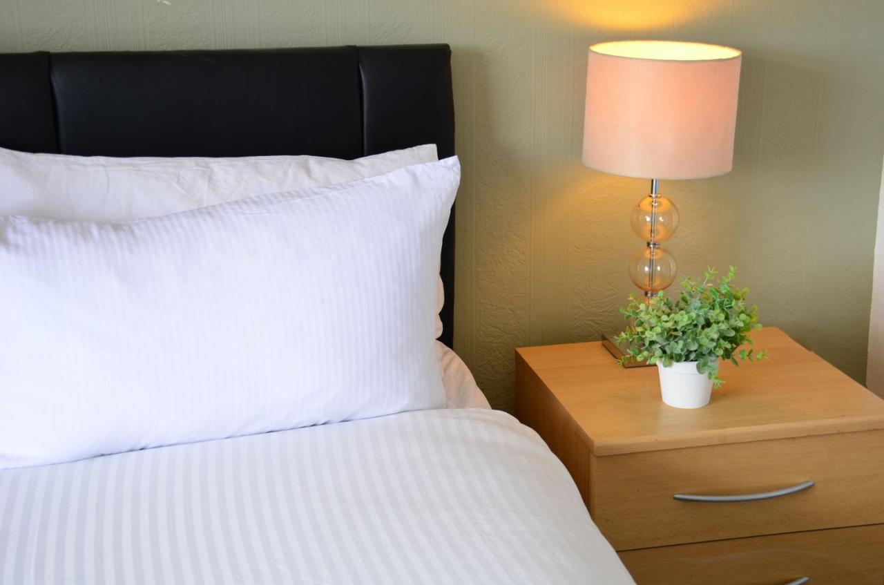 Sm Dreams Unlimited Serviced Accommodation- Stanwell-Staines-Heathrow Zewnętrze zdjęcie