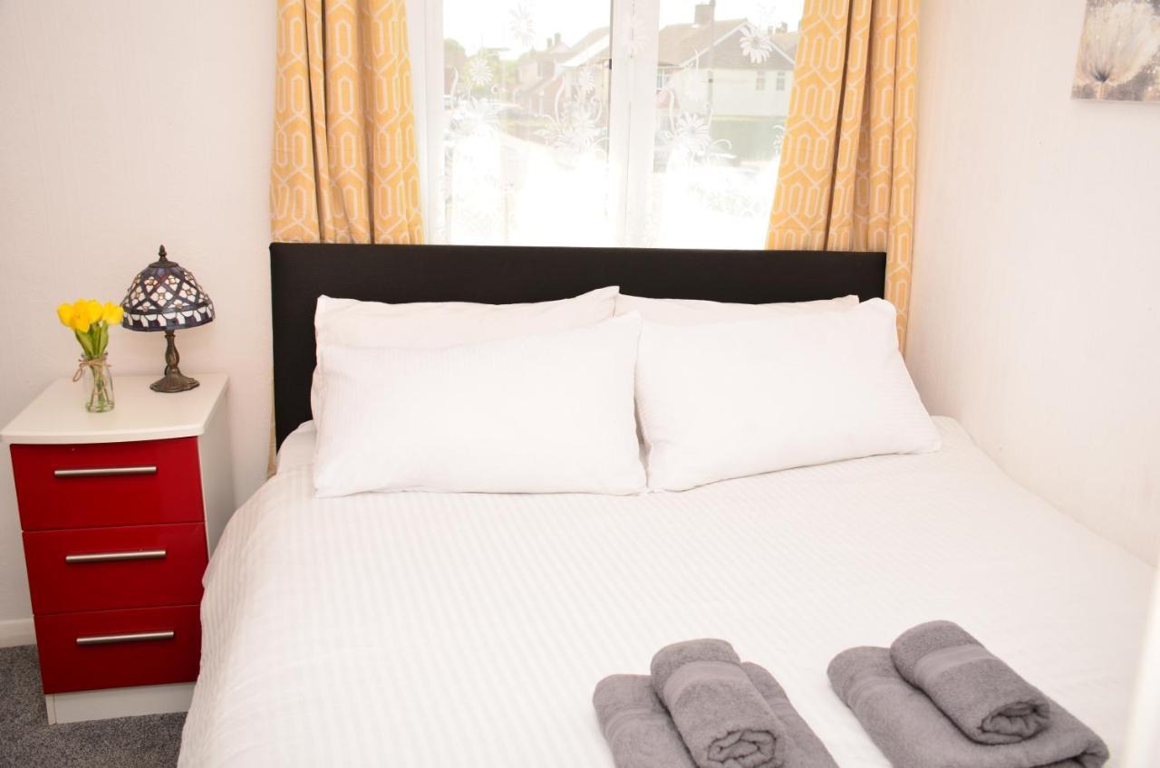 Sm Dreams Unlimited Serviced Accommodation- Stanwell-Staines-Heathrow Zewnętrze zdjęcie