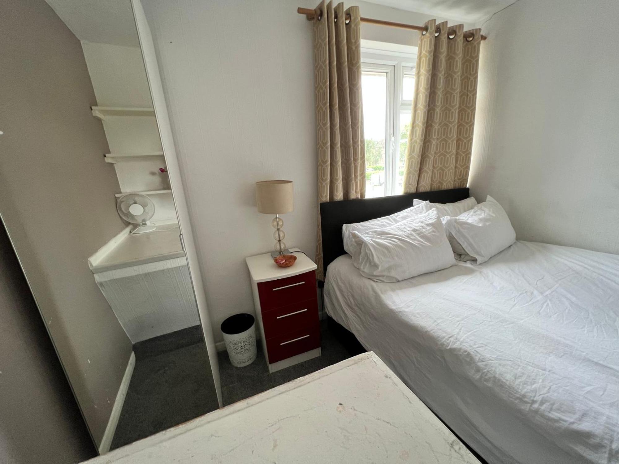 Sm Dreams Unlimited Serviced Accommodation- Stanwell-Staines-Heathrow Zewnętrze zdjęcie